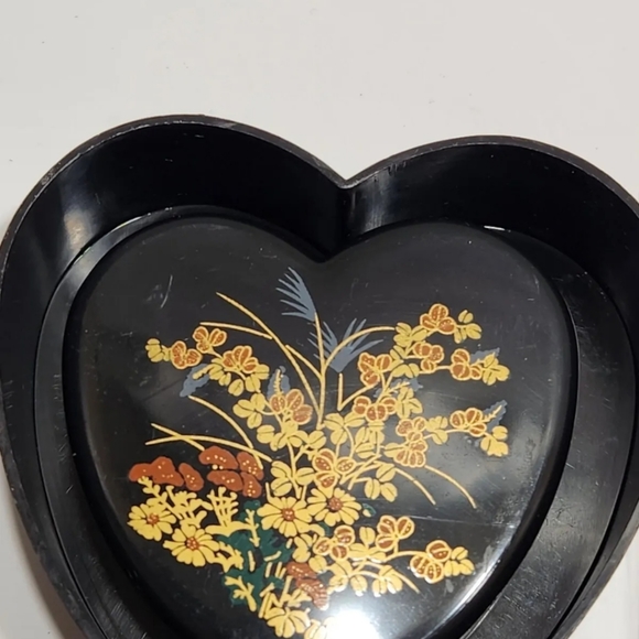 Vintage Nesting Boxes Heart Shaped Mushrooms Floral - Picture 4 of 9